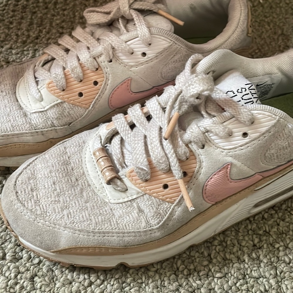 Nike air max cream color size 8.5